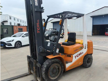 Diesel forklift TCM FD30: picture 3