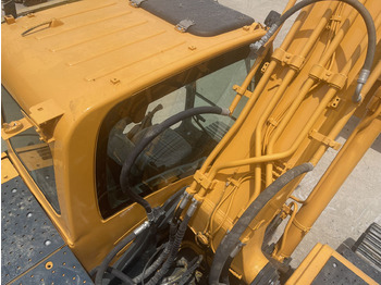 Crawler excavator HYUNDAI 220LC-9S: picture 3