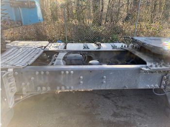 Tractor unit RENAULT T440: picture 3