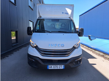 Closed box van IVECO Daily 35c16
