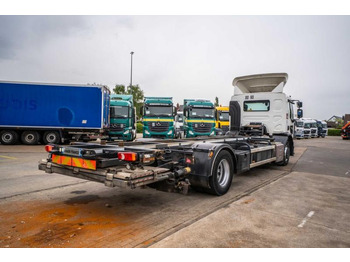 Container transporter/ Swap body truck Renault D WIDE 380 DXI+DHOLLANDIA 1.5 T: picture 4