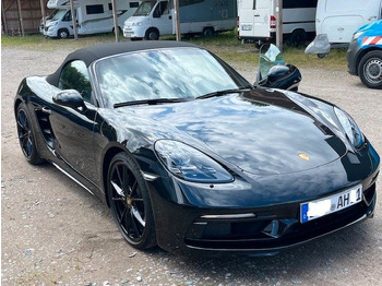 Car PORSCHE