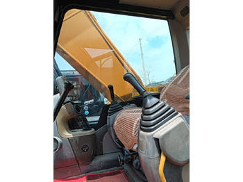 New Crawler excavator CAT 325 D: picture 2