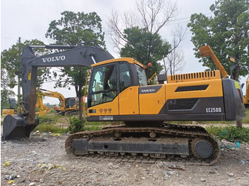 Crawler excavator VOLVO EC250