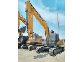 Crawler excavator XCMG XE 215 DA: picture 2