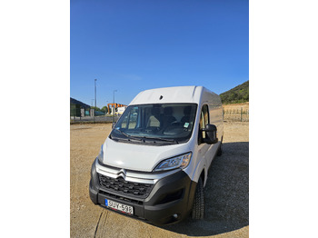 Closed box van