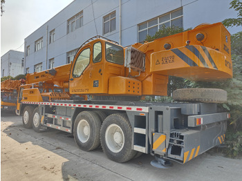Mobile crane XCMG QY70KC
