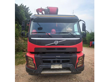 Concrete pump truck VOLVO