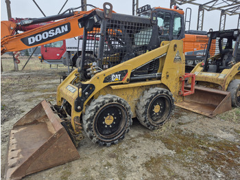 Skid steer loader CATERPILLAR 216B3