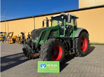 Farm tractor FENDT 826 Vario
