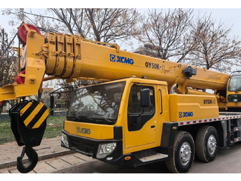 Mobile crane XCMG