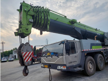 Mobile crane ZOOMLION ZAT2200V