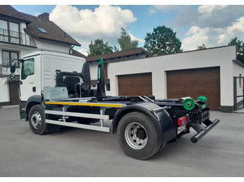 Hook lift truck MAN TGM 18.290: picture 5