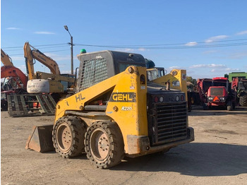 Skid steer loader Gehl R 220: picture 3 Skid steer loader Gehl R 220: picture 3