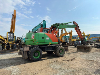 Wheel excavator New Holland MH Plus: picture 4