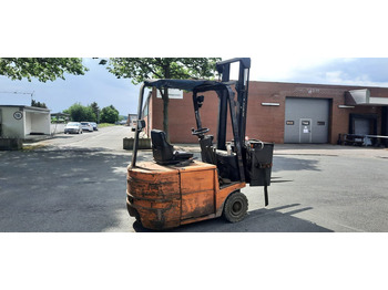 Electric forklift STILL