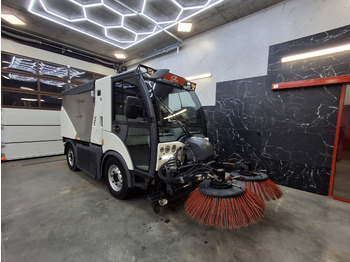 Road sweeper HAKO
