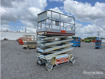 Scissor lift JLG