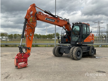 Wheel excavator DEVELON