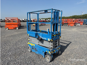 Scissor lift GENIE