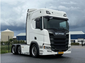 Tractor unit SCANIA R 520