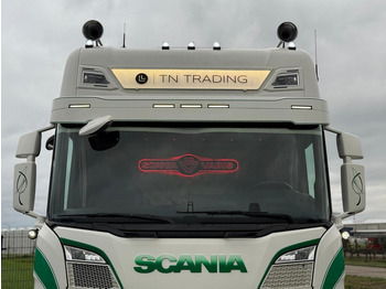 Tractor unit Scania R660 FULL AIR, LEATHER, ALCOA, SHOW INTERIOR, TOP.: picture 4 Tractor unit Scania R660 FULL AIR, LEATHER, ALCOA, SHOW INTERIOR, TOP.: picture 4