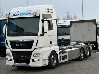 Container transporter/ Swap body truck MAN TGX 26.560