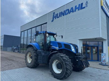 Farm tractor NEW HOLLAND T8