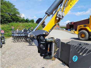 Mini excavator XCMG XE20E: picture 2