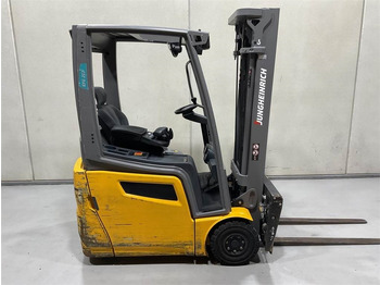 Electric forklift JUNGHEINRICH EFG