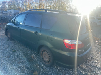 Closed box van Toyota Avensis Verso 2.0D Sportsvan: picture 5