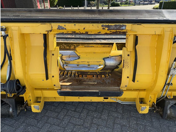 Harvester New Holland 380FP Gras Pickup: picture 5 Harvester New Holland 380FP Gras Pickup: picture 5