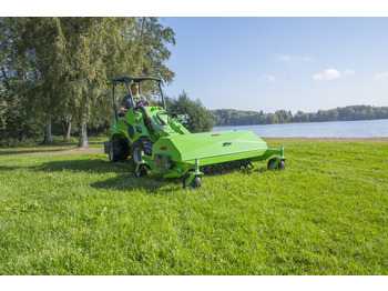 Compact loader AVANT