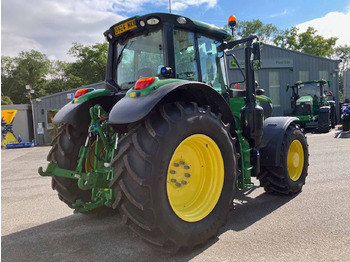 Farm tractor John Deere 6155M: picture 3