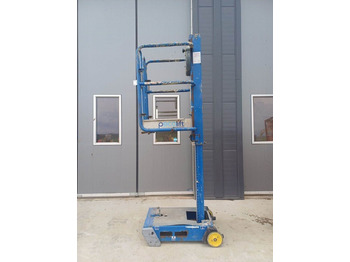 Vertical mast lift JLG