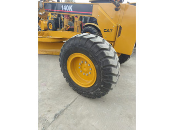 Grader CATERPILLAR 140H: picture 4