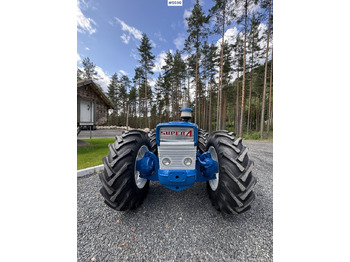 Farm tractor 1966 Ford County 654 Tractor: picture 5