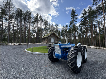 Farm tractor 1966 Ford County 654 Tractor: picture 3