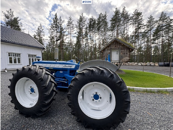 Farm tractor 1966 Ford County 654 Tractor: picture 4