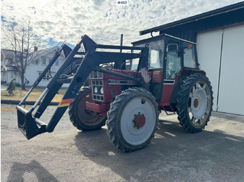 Farm tractor INTERNATIONAL