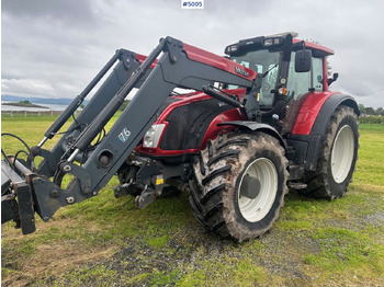 Farm tractor VALTRA T213