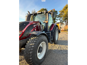 Farm tractor VALTRA T174
