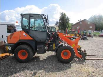 Wheel loader KOMATSU WA80