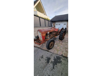 Farm tractor MASSEY FERGUSON 1000 series