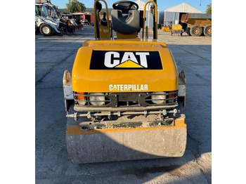 Road roller CAT CB 224 E: picture 5