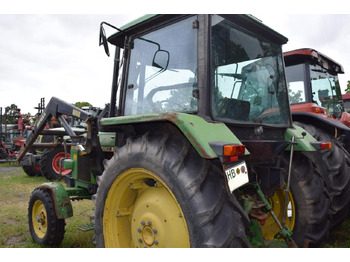 Farm tractor John Deere 1640: picture 3