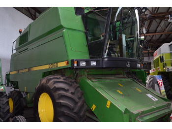 Combine harvester John Deere 2066: picture 2
