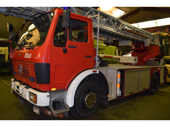 Hook lift truck Mercedes-Benz 1422 F 4x2 DLK 23 12 Drehleiter: picture 3