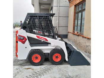 Skid steer loader BOBCAT S70