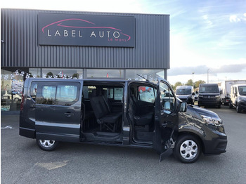 Passenger van RENAULT Trafic 2.0